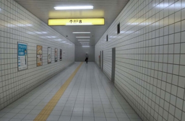 逃離地鐵站